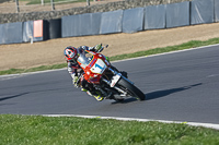 brands-hatch-photographs;brands-no-limits-trackday;cadwell-trackday-photographs;enduro-digital-images;event-digital-images;eventdigitalimages;no-limits-trackdays;peter-wileman-photography;racing-digital-images;trackday-digital-images;trackday-photos